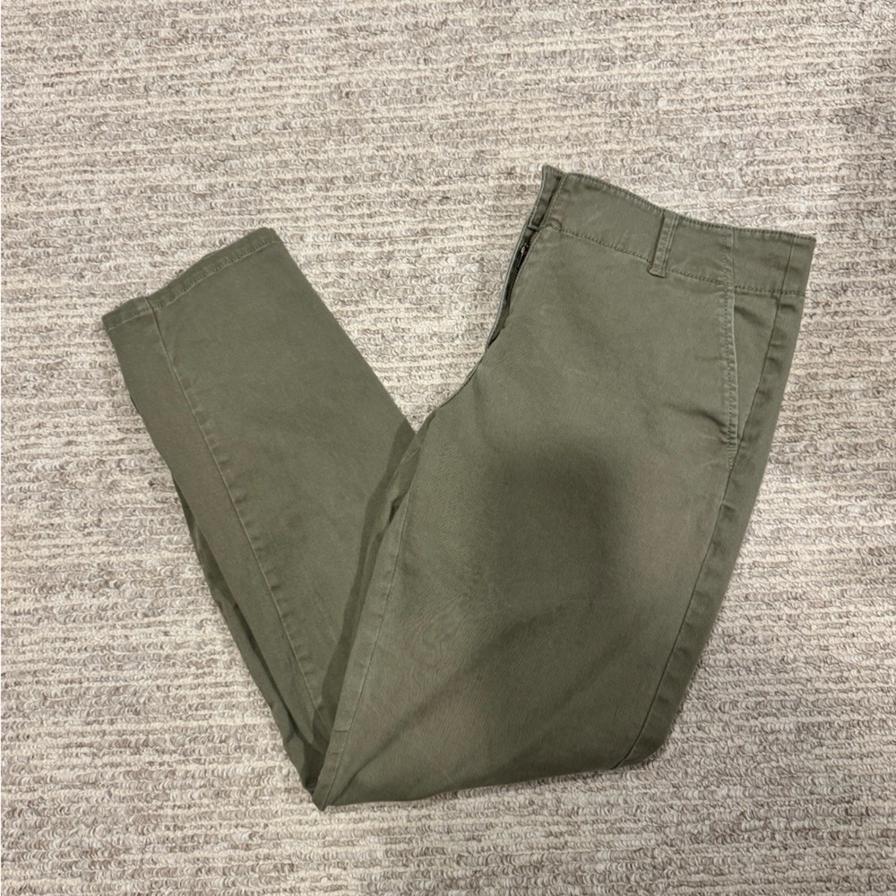 LOFT Women’s Green Khaki Chinos